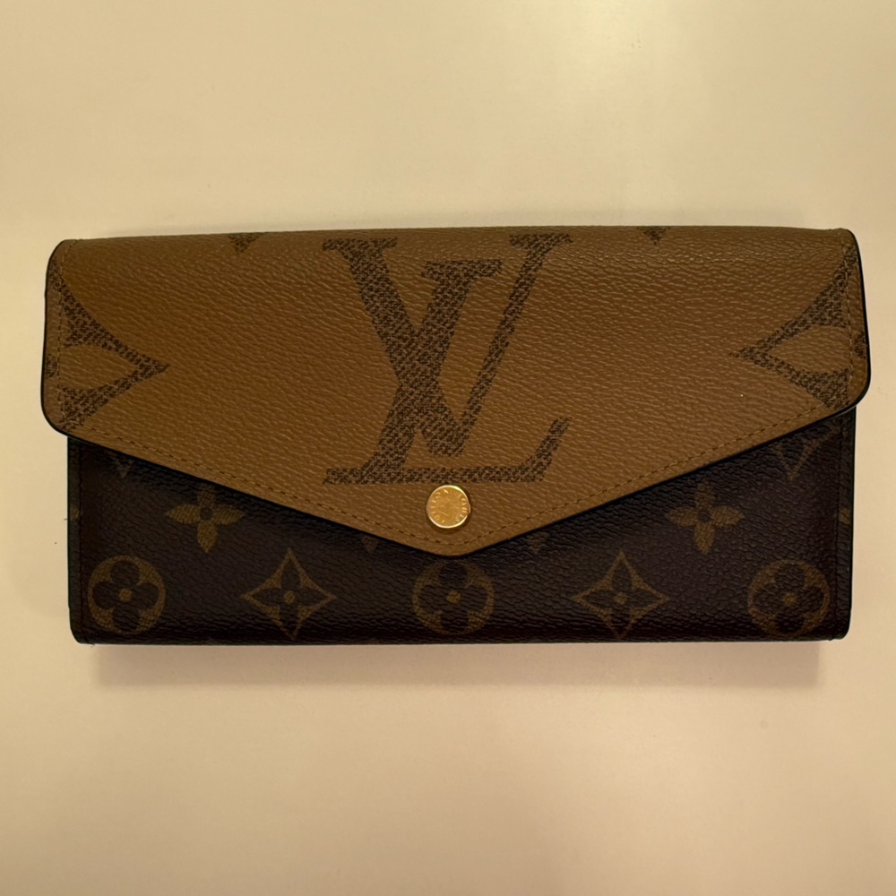 100% authentic Louis Vuitton Sarah two tone long wallet